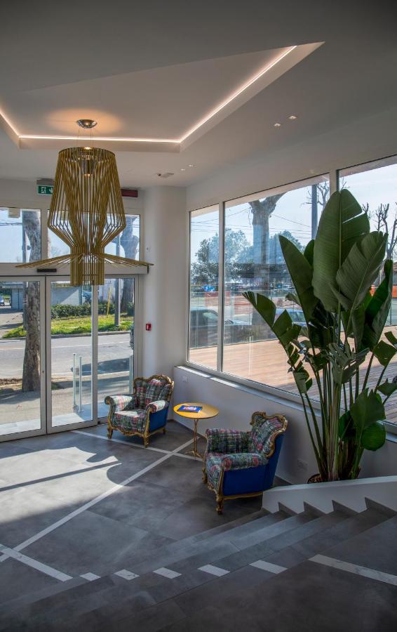 One Design Hotel Rimini Bagian luar foto