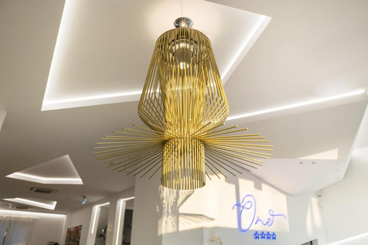 One Design Hotel Rimini Bagian luar foto